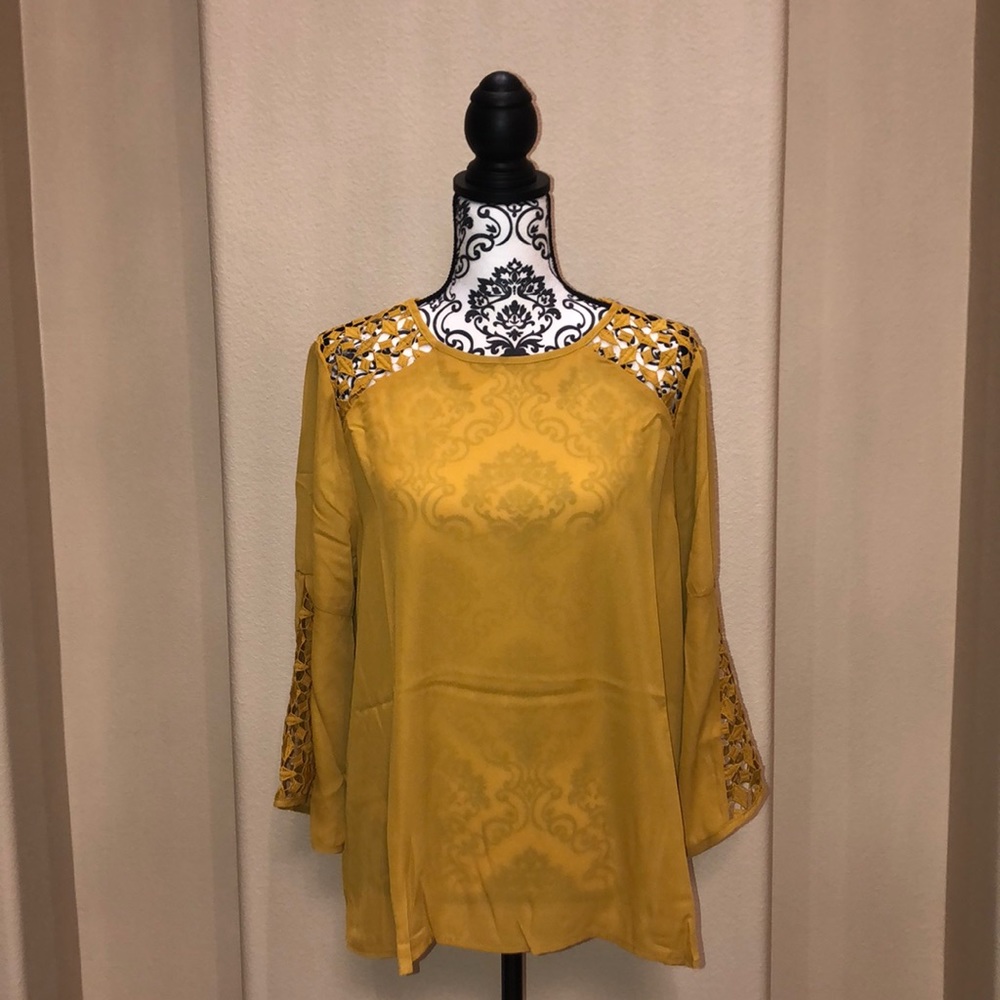 New Zac & Rachel Mustard Blouse